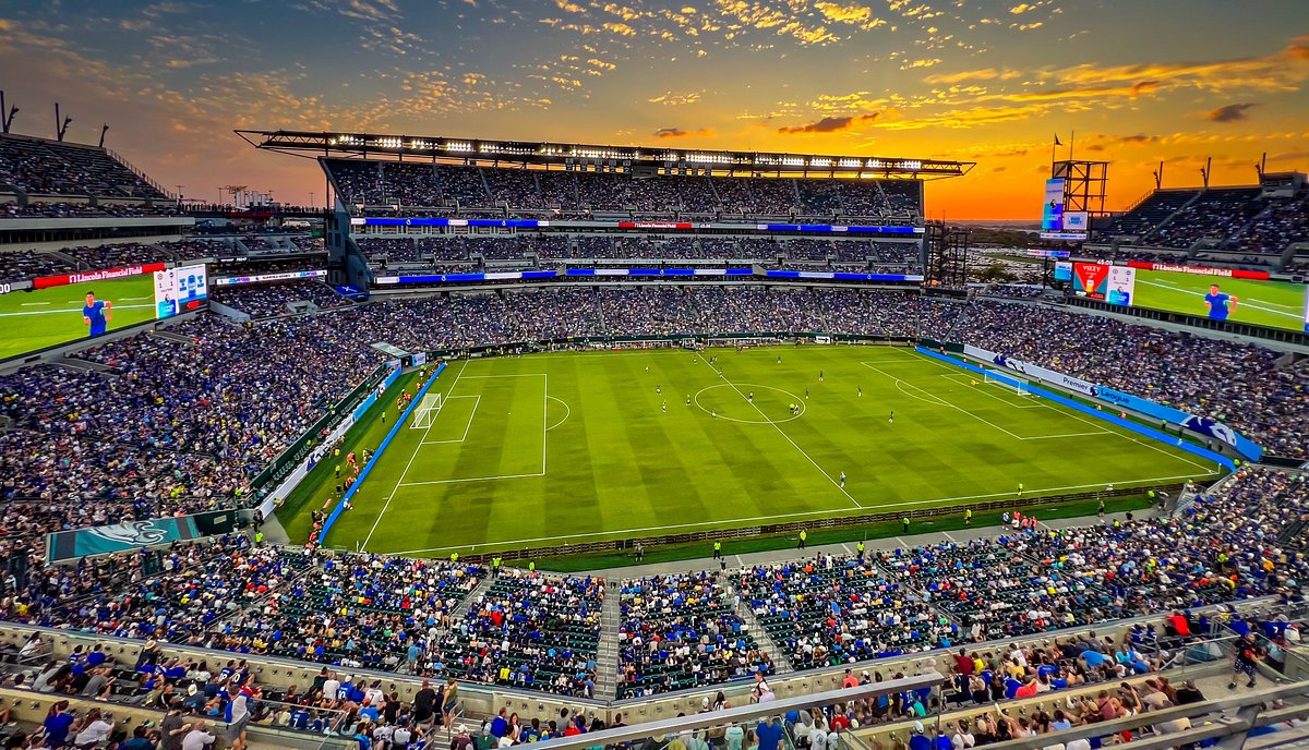 Lincoln Financial Field — Фасад · день